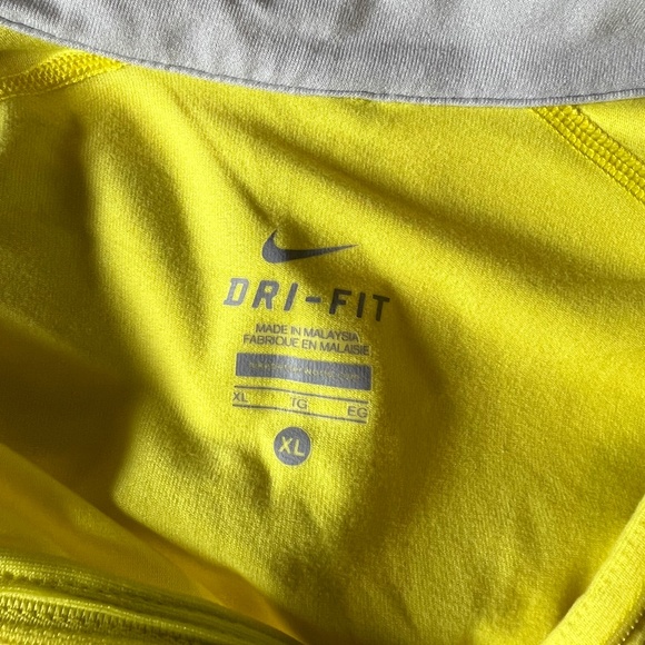 Nike Workout Sweatshirt - Picture 5 of 6